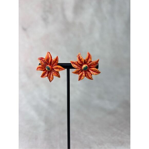 Vintage 1960s Celluloid Flower Earrings Mod MCM Flower Power - Picture 3 of 8